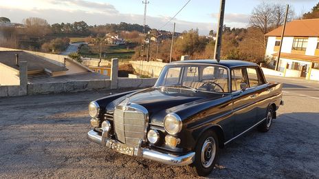 Mercedes-Benz 200 - 300 • 1961 • 13,200 km