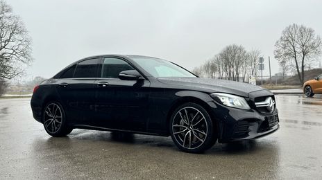 Mercedes-Benz C • 2020 • 28,000 km