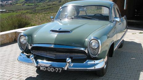 Kia Magentis • 1980 • 80,000 km