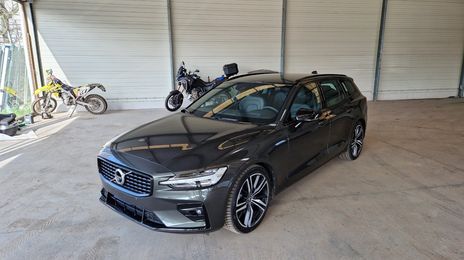 Volvo V60 • 2021 • 60,376 km