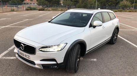 Volvo V90 Cross Country • 2017 • 150,000 km