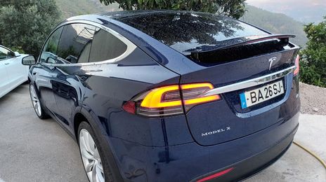 Tesla Model X • 2018 • 126,000 km