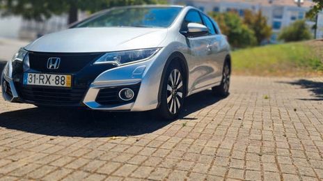 Honda Civic • 2016 • 100,000 km