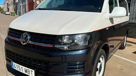 Volkswagen Caravelle • 2016 • 146,678 km