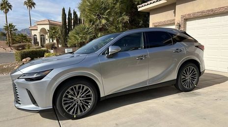 Lexus RX • 2023 • 22,000 km