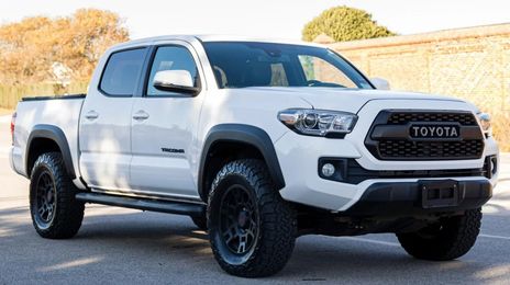 Toyota Tacoma • 2018 • 44,000 mi