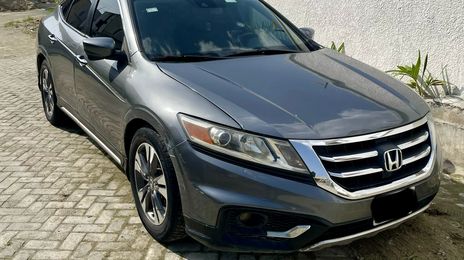 Honda Accord Crosstour • 2013 • 10,000 km