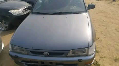 Toyota Carina • 2005 • 80,000 km