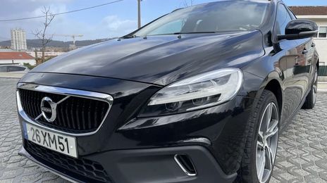 Volvo V40 • 2019 • 118,125 km
