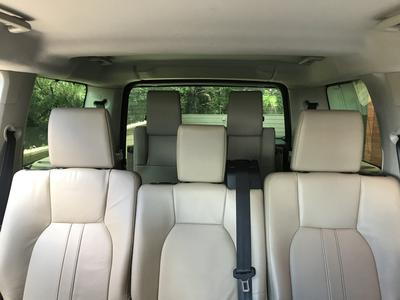 Land Rover Discovery • 2011 • 186,000 km