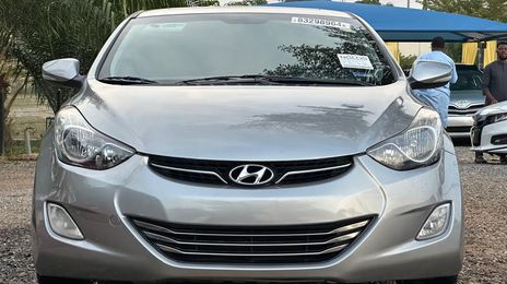 Hyundai Elantra • 2022 • 3,000 km