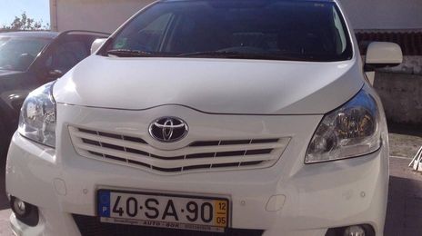 Toyota Verso • 2012 • 300,000 km