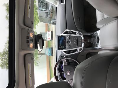 Cadillac SRX • 2010 • 100,000 km