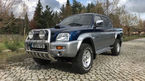 Mitsubishi L200 • 2003 • 200,000 km