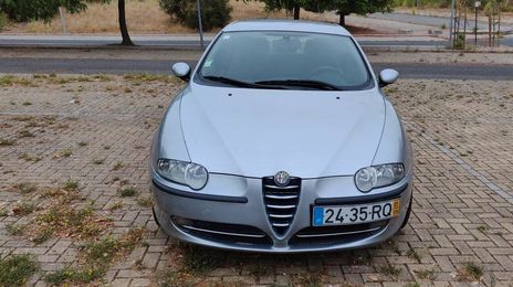 Alfa Romeo 147 • 2001 • 190,000 km