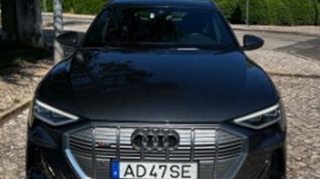 Audi e-tron • 2020 • 44,000 km