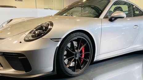 Porsche 911 • 2018 • 47,000 km