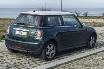 MINI Cooper • 2009 • 147,000 km