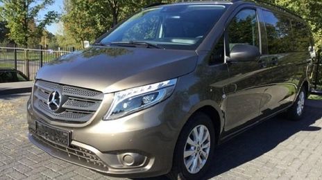 Mercedes-Benz 210 Van • 2018 • 142,000 km