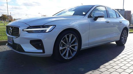 Volvo S60 • 2019 • 88,000 km