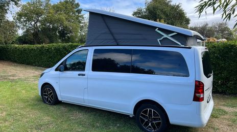 Mercedes-Benz Sprinter • 2017 • 105,000 km