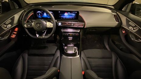 Mercedes-Benz E-Class • 2020 • 43,990 km