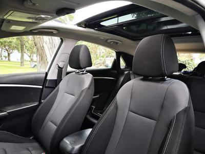 Hyundai i30 • 2014 • 34,000 km