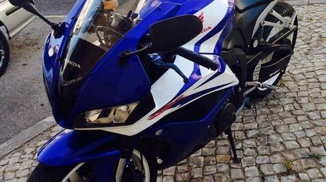 Honda cbr-600rr • 2007 • 17,000 km