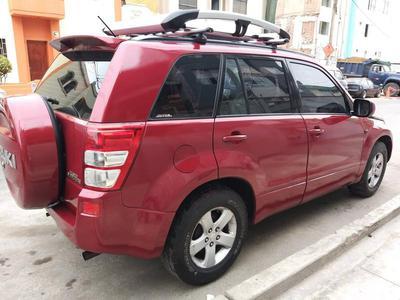 Suzuki Grand Vitara • 2009 • 90,000 km