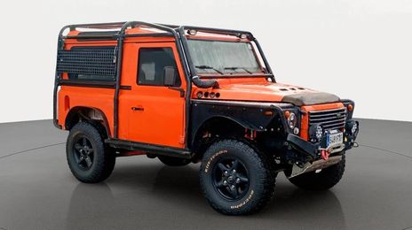 Land Rover Defender • 2007 • 128,950 km