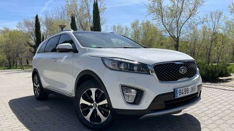 Kia Sorento • 2016 • 123,000 km