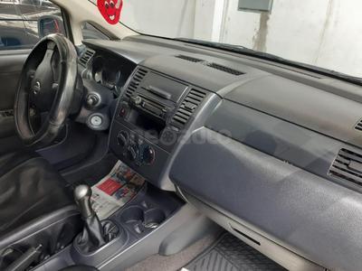 Nissan Tiida • 2010 • 110,000 km