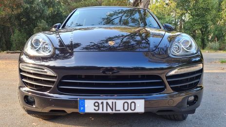 Porsche Cayenne • 2013 • 100,000 km