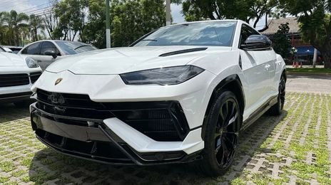 Lamborghini Urus • 2024 • 25,000 km