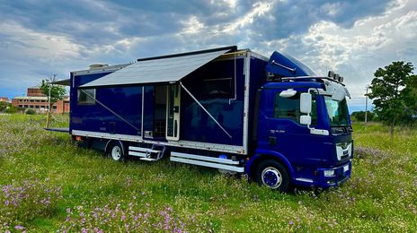 Mercedes-Benz 210 Van • 2017 • 195,000 km