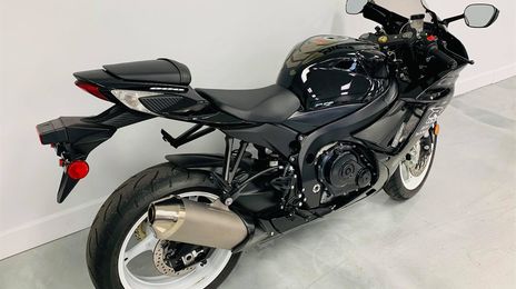 Suzuki gsx - r600 • 2019 • 1,221 km