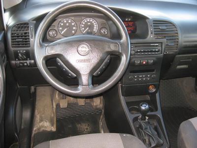 Opel Zafira • 2000 • 156,800 km