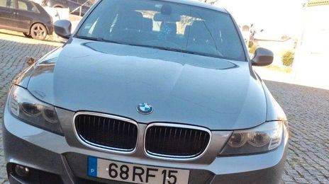 BMW 328i • 2009 • 20,000 km