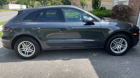 Porsche Macan • 2019 • 28,650 mi