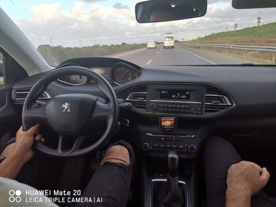 Peugeot 308 • 2016 • 87,000 km