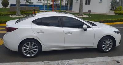 Mazda 3 • 2017 • 17,000 km