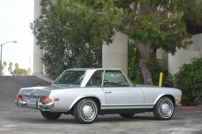 Mercedes-Benz SL • 1970 • 100,000 km