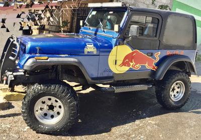 Jeep Wrangler • 1995 • 140,000 km
