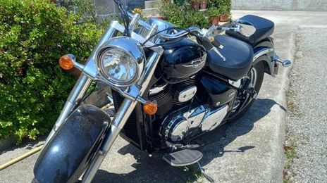 Suzuki intruder • 2009 • 22,000 km