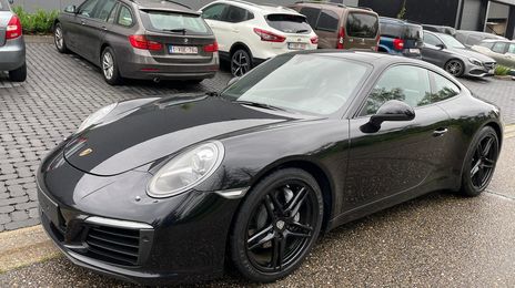 Porsche 911 Carrera • 2016 • 120,000 km