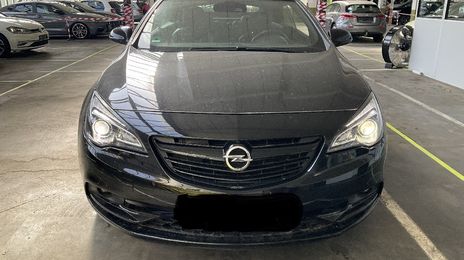 Opel Cascada • 2017 • 80,000 km