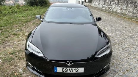 Tesla Model S • 2018 • 185,000 km