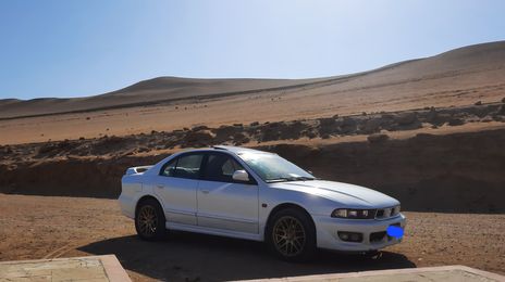 Mitsubishi Galant • 2000 • 170,000 km