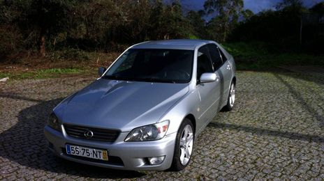 Lexus IS 200 • 1999 • 180,000 km