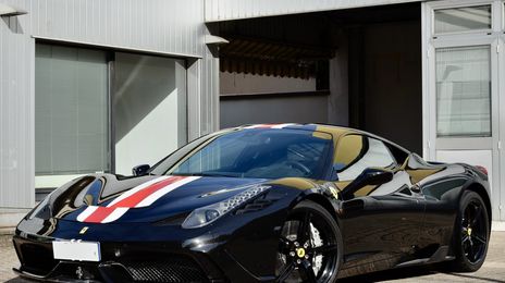 Ferrari 458 Italia • 2014 • 19,000 km